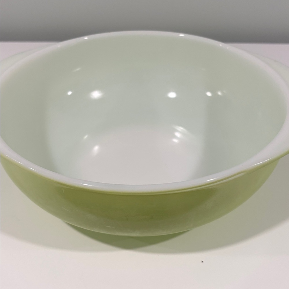 Pyrex Lime Green Baking Dish - Picture 2 of 4